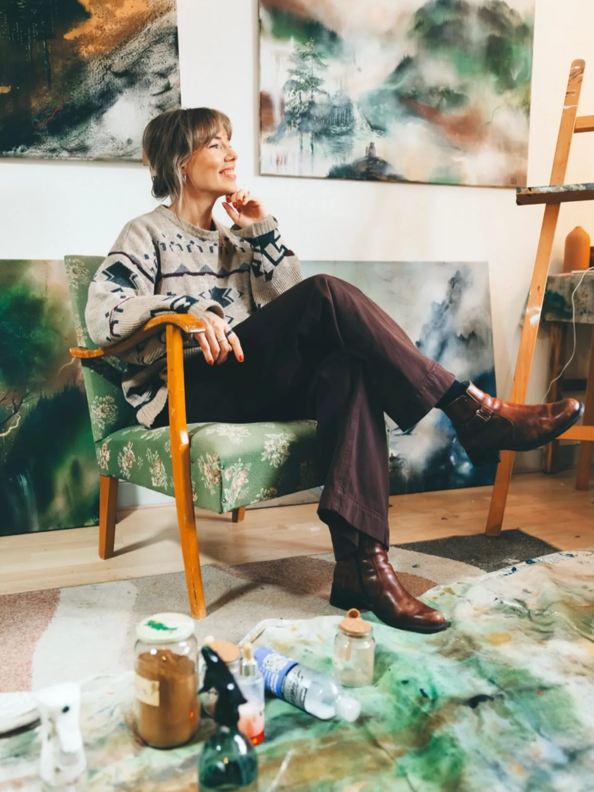 🪷V.E.R.N.I.S.S.A.G.E🪷

@canvas_cork_sweden är otroligt stolta över att presentera fantastiska @artbymira från Umeå som månadens konstnär i juni. Att ha ett vernissage i samband med @makertown_ovik har aldrig känts mer rätt än med just Mira. 

Ni läste kanske om henne i @7igast artikel i onsdags?

Kom in till oss och häng med Mira, fråga henne om färgtillverkningen och njut av hennes magi på bomulls- och linneduk. 

🔵Lördag 30 maj, kl 12-16. 
🔵Utställningen hänger under juni månad. 

Välkommen! 🌷